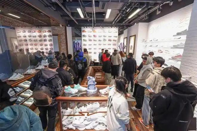 鞋品牌听着洋气实际都是智商税你有吗？新利体育网站登录不建议买的4个运动(图5)