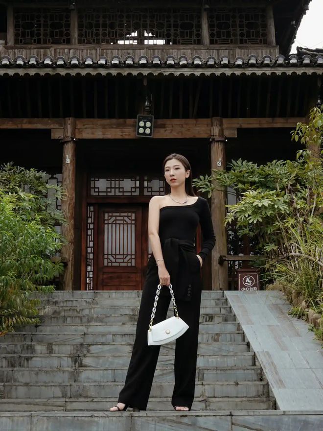 该怎么玩？贵州旅游五天大概多少钱新利体育18带父母去贵州旅游应(图3)