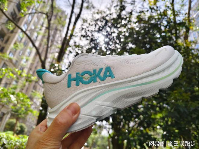 10：恰到好处的卓越跑鞋HOKA CLIFTON(图17)