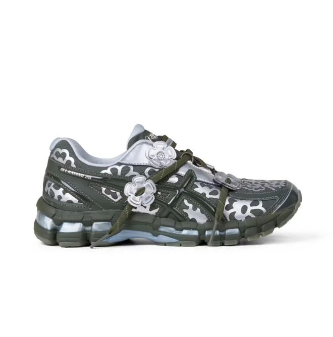 4双sneakers值得一冲！当「液态银」成春夏潮人招牌色这(图16)