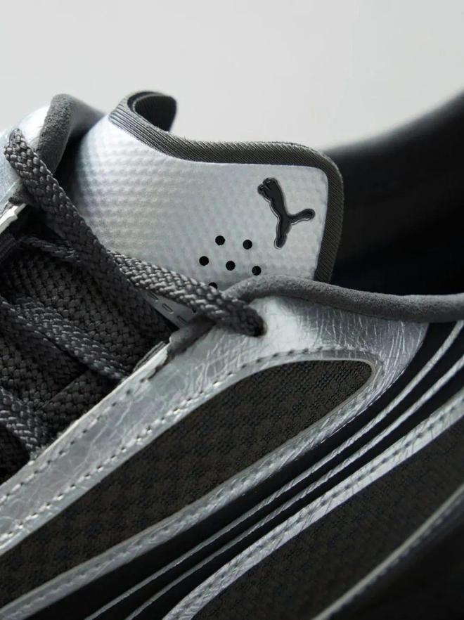 4双sneakers值得一冲！当「液态银」成春夏潮人招牌色这(图22)